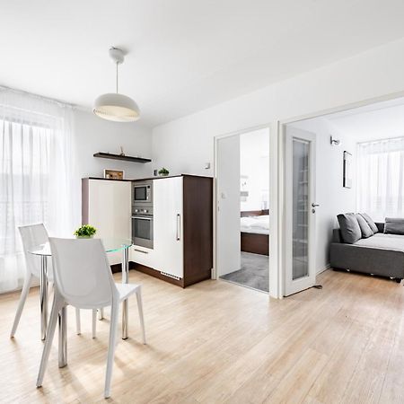 Family Apartment Прага Экстерьер фото